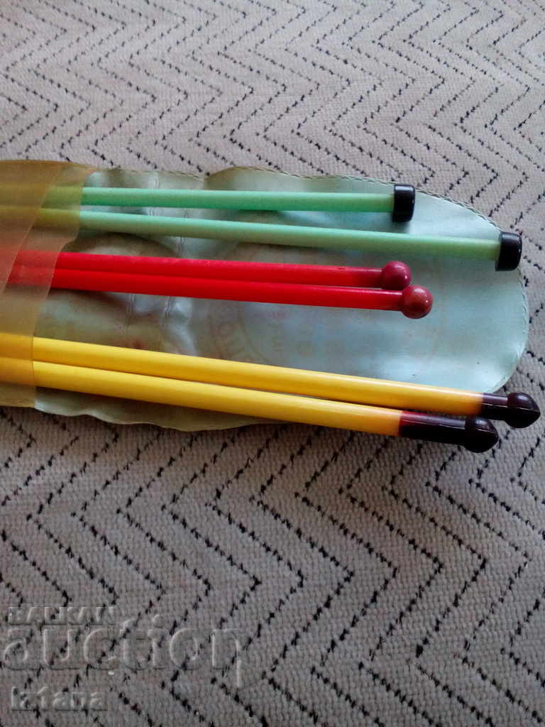 Auction Old knitting needles Auction Old knitting needles