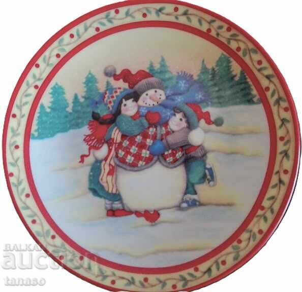 Auction 4 Italian Christmas porcelain plates Auction 4 Italian Christmas porcelain plates