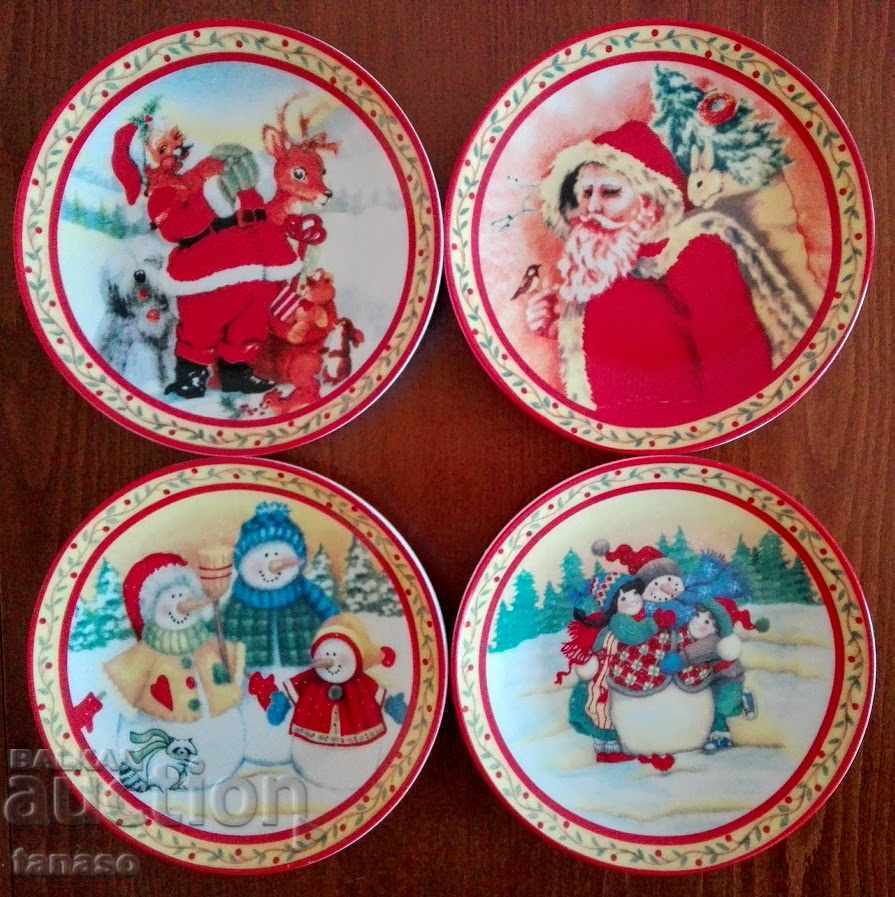 4 Italian Christmas Porcelain Plates