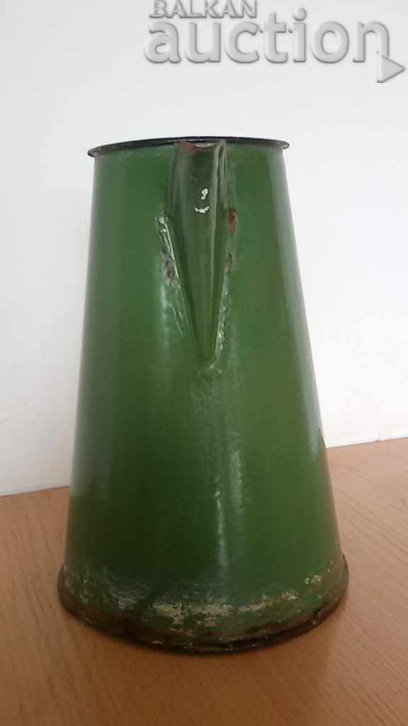 Auction early social enamel jug 50s Auction early social enamel jug 50s