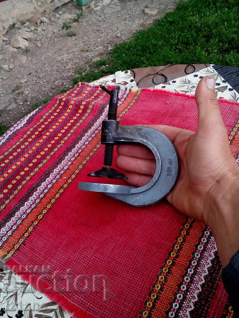 Old tire clamp - 5