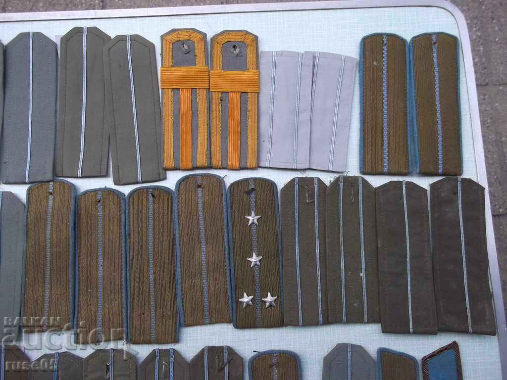 Аукцион Лот от пагони и вензели - 1 Аукцион Лот от пагони и вензели - 1