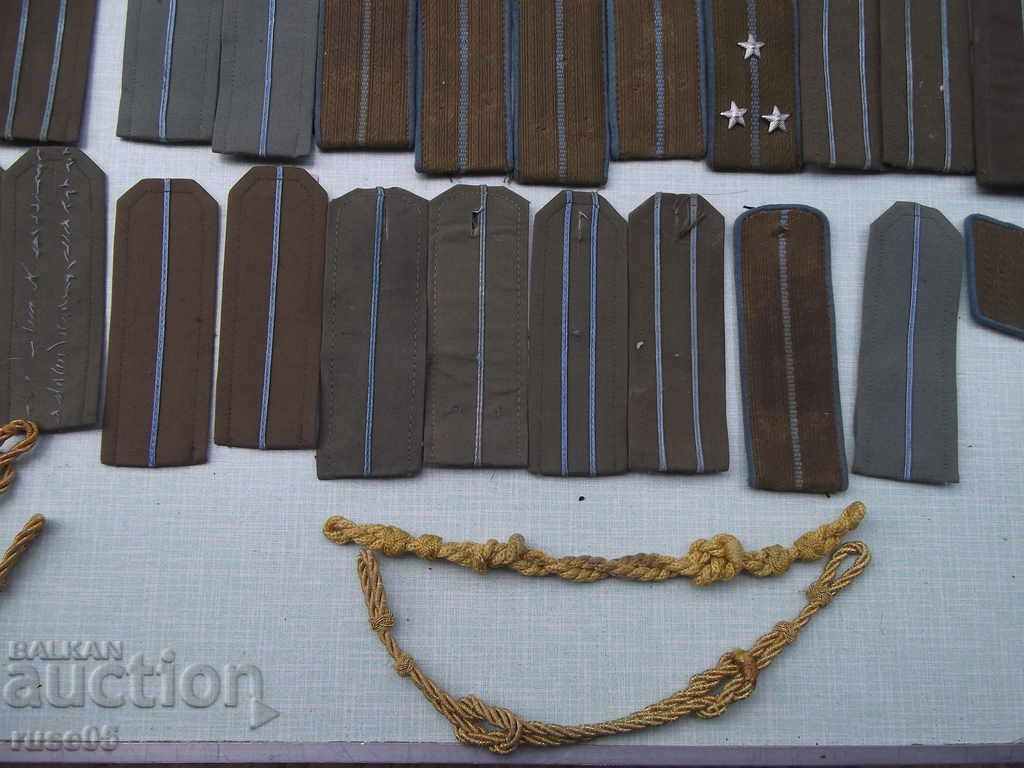 Лот от пагони и вензели - 1 - 5 Лот от пагони и вензели - 1 - 5