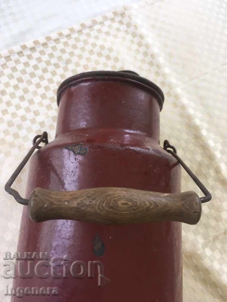 Auction EMAILED COUPLER WITH COVER STAR - 4 LITERS Auction EMAILED COUPLER WITH COVER STAR - 4 LITERS