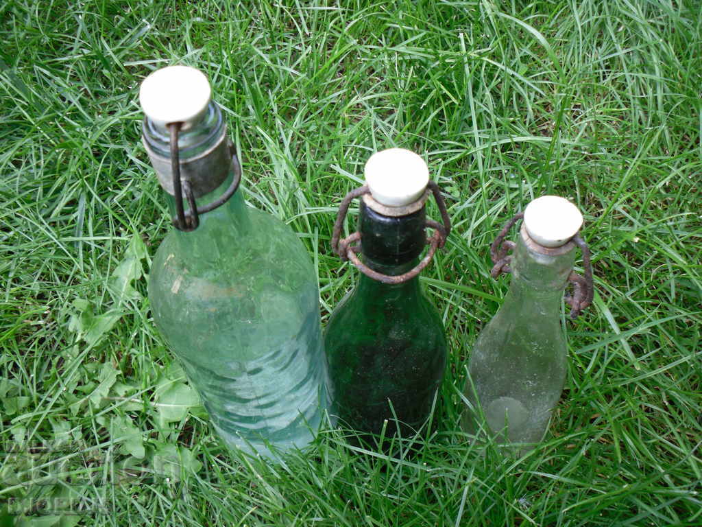 Παράδοση παλιά μπουκάλια Παράδοση παλιά μπουκάλια