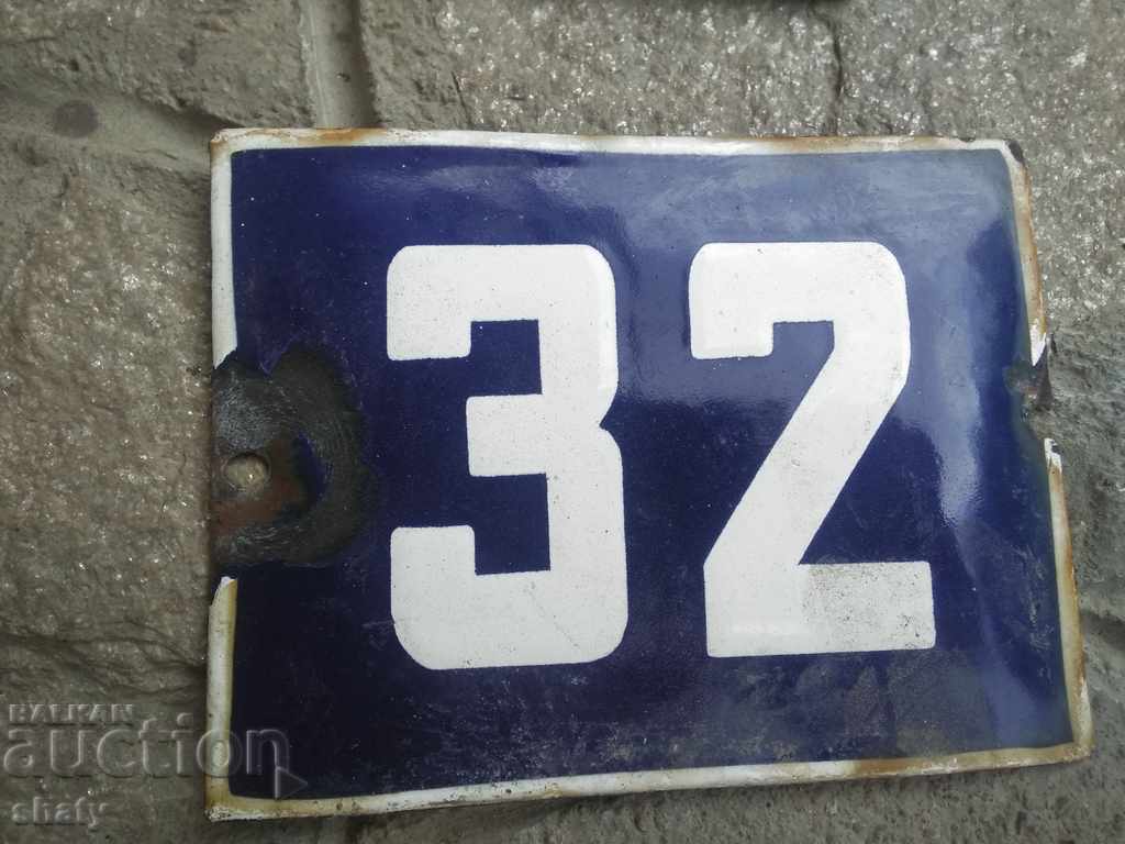 Auction Enamelled signs. The numbers. Auction Enamelled signs. The numbers.