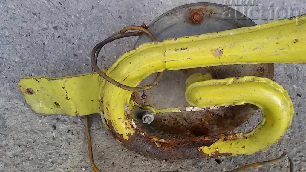 Delivery of Retro Trombone Horn Delivery of Retro Trombone Horn