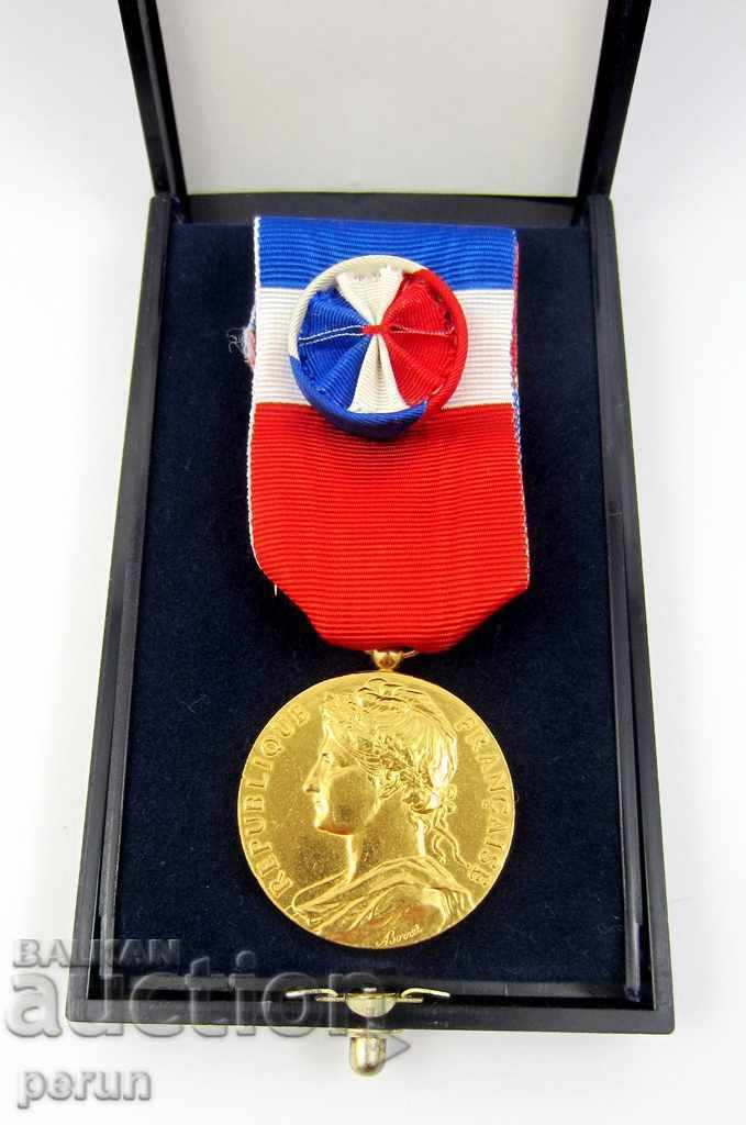 HONORARY GOLD MEDAL OF LABOR-FRANCE-1997-ORIGINAL