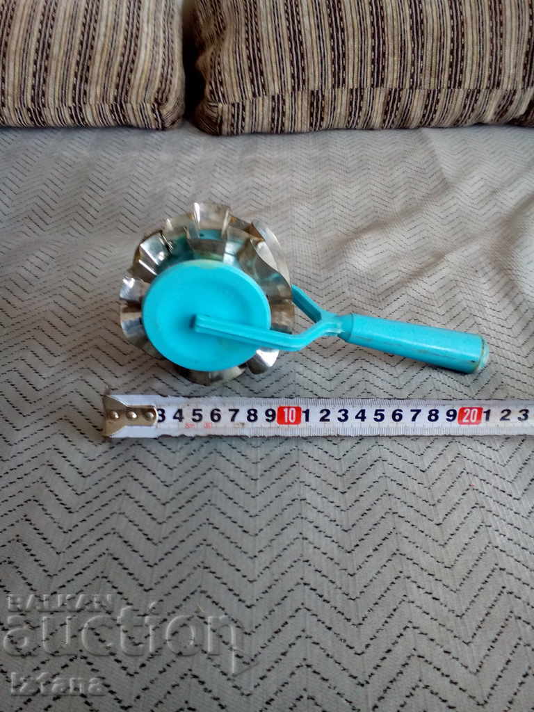 Delivery of Old kitchen appliance, tool Delivery of Old kitchen appliance, tool