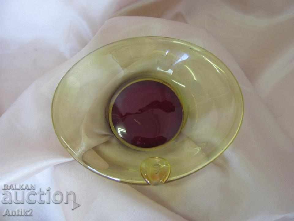 Παλιό σταχτοδοχείο από κρύσταλλο με τιμή 90.00 BGN | € 46.02 Παλιό σταχτοδοχείο από κρύσταλλο με τιμή 90.00 BGN | € 46.02