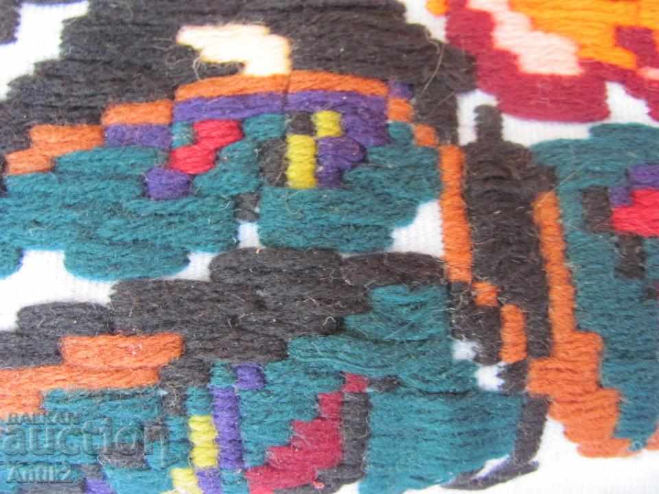 Delivery of 19th century Antique Pillow and Gobelin Delivery of 19th century Antique Pillow and Gobelin