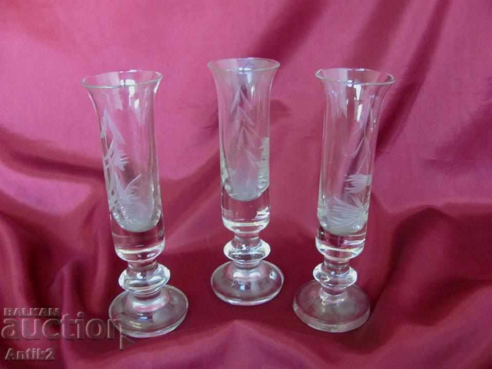 18th Century Antique Glasses 3 pieces - 5 18th Century Antique Glasses 3 pieces - 5