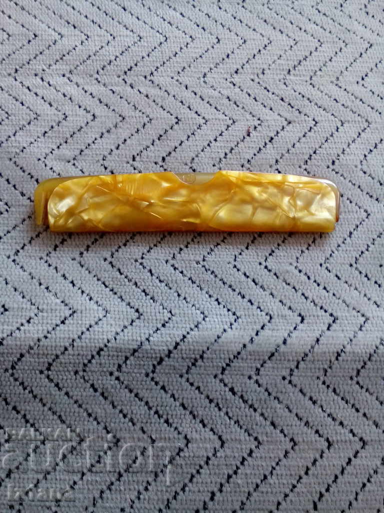 Old comb, comb with price 12.00 BGN | € 6.14 Old comb, comb with price 12.00 BGN | € 6.14