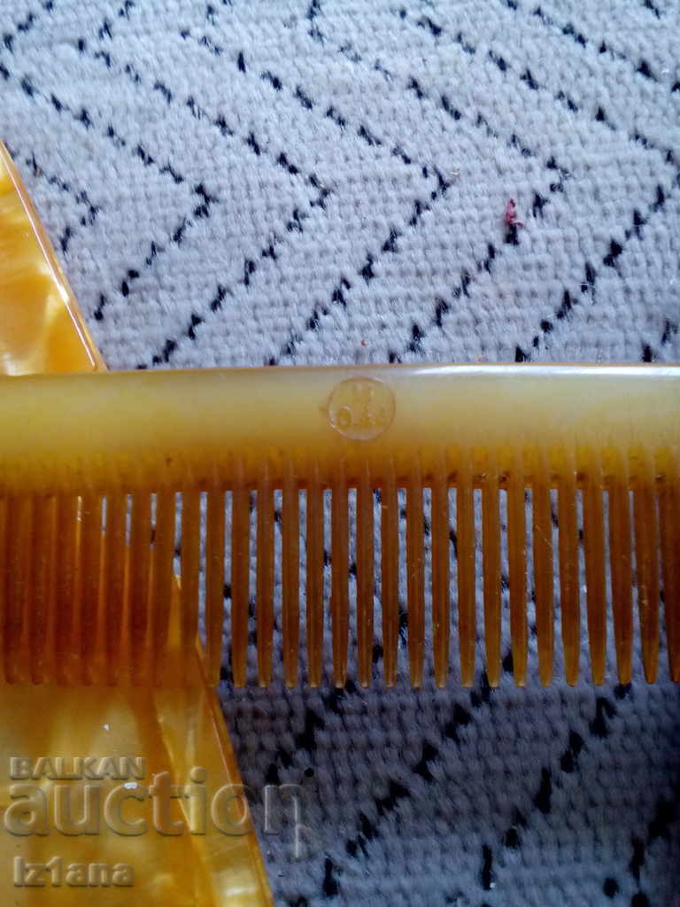 Old comb, comb - 5 Old comb, comb - 5