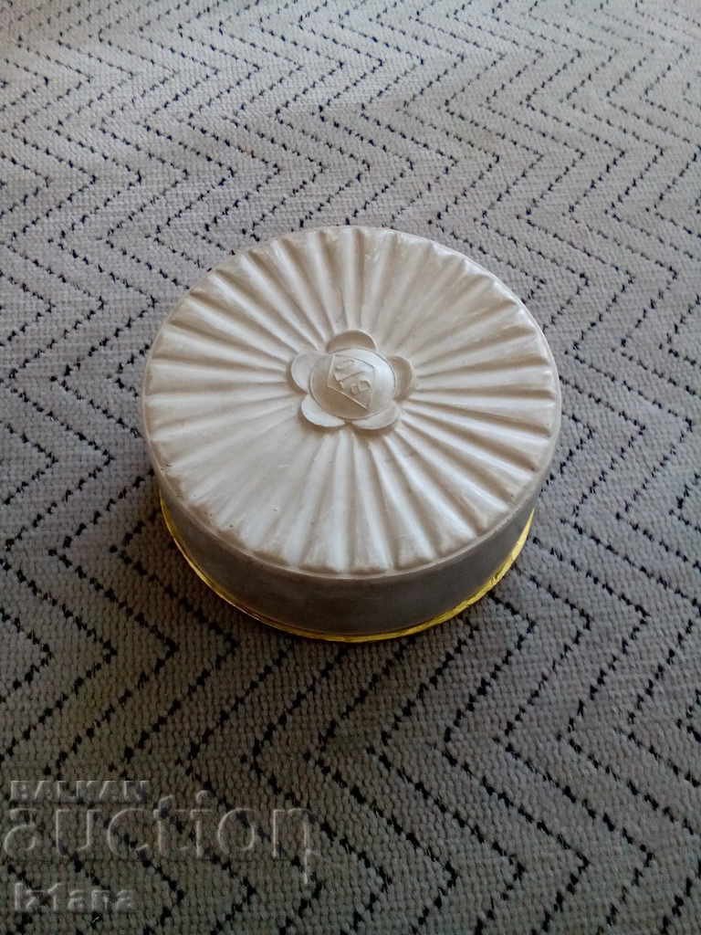 Old Estrada Powder with price 32.00 BGN | € 16.36 Old Estrada Powder with price 32.00 BGN | € 16.36