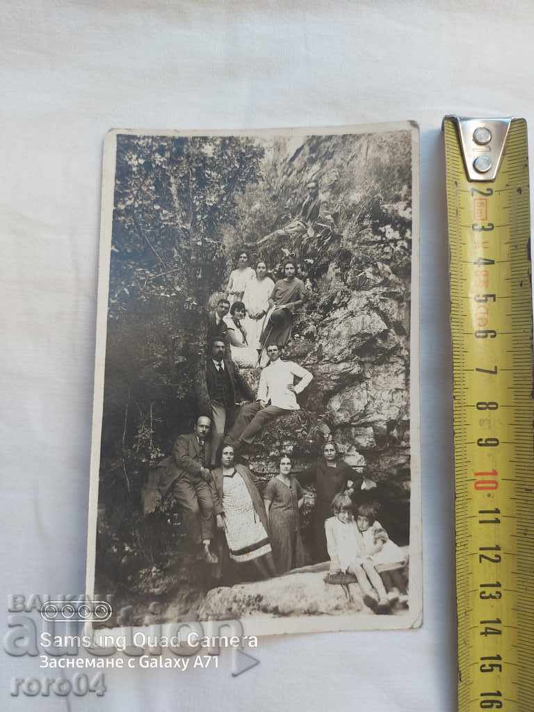 Delivery of OLD PHOTO - WW II