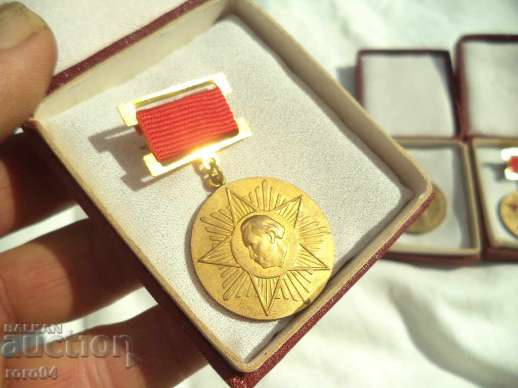 Delivery of 4 NUMBER OF BOXES Delivery of 4 NUMBER OF BOXES