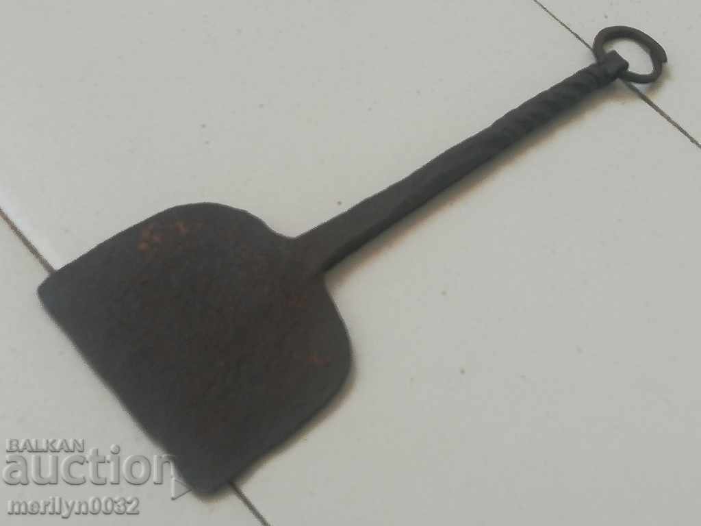 Delivery of Old forged scabbard, gingerbread, gingerbread, bruises Delivery of Old forged scabbard, gingerbread, gingerbread, bruises