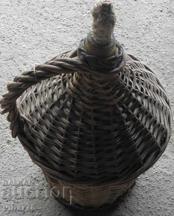 Delivery of An old walnut woman Delivery of An old walnut woman