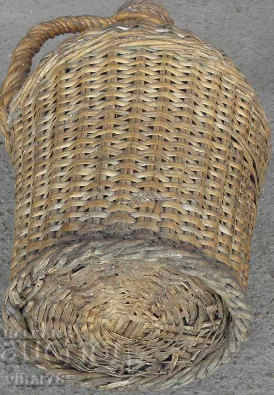 Auction An old walnut woman Auction An old walnut woman