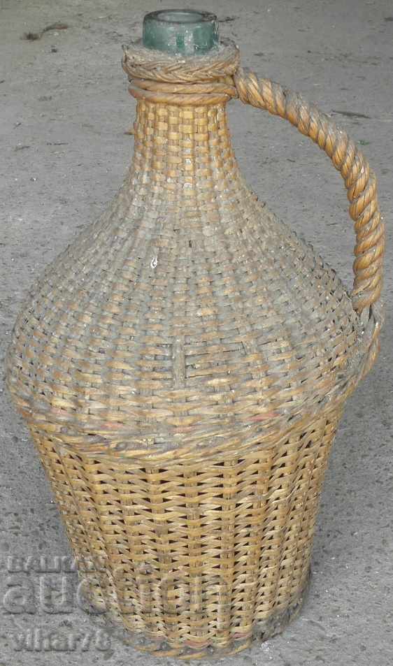 Delivery of An old walnut woman Delivery of An old walnut woman