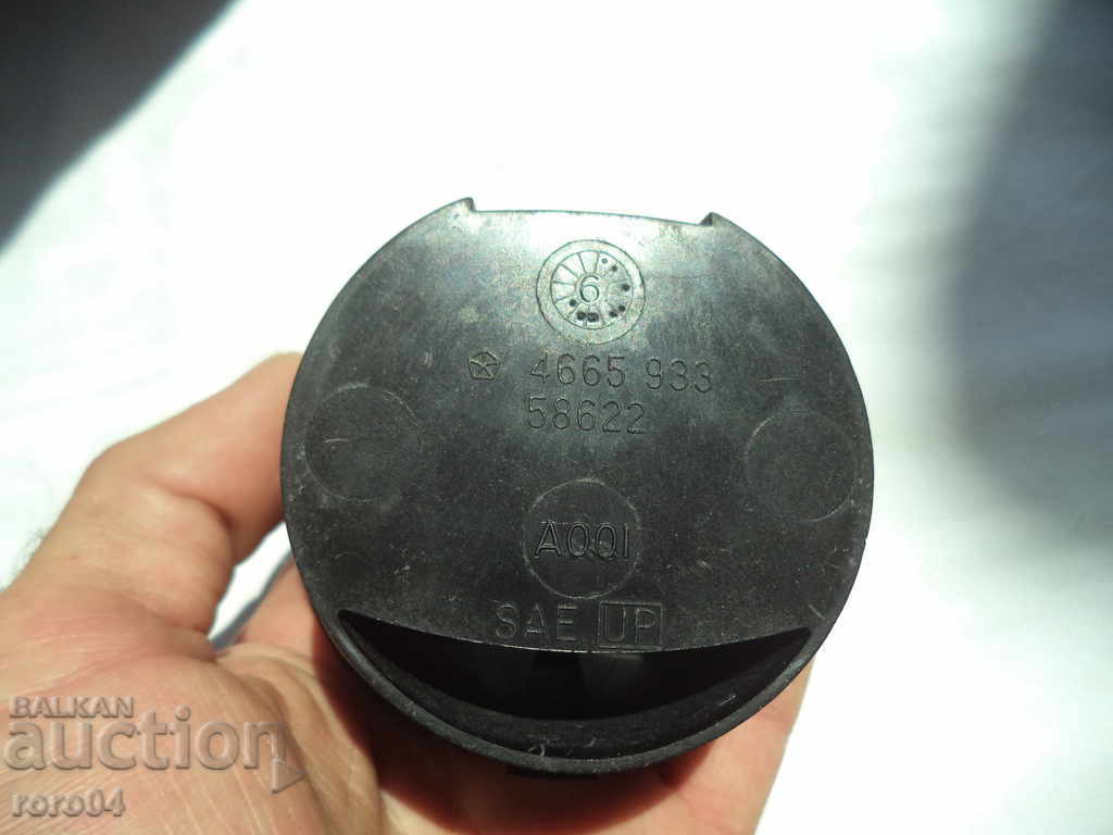 Delivery of CROWN WITH CRAZYLER COVER / CHRYSLER