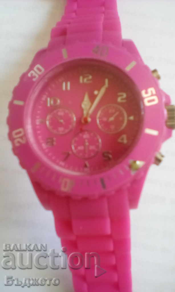 Electronic women's watch