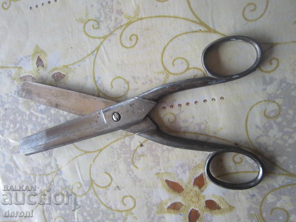 Delivery of Amazing scissors scissors Emil Ackermann Berlin Delivery of Amazing scissors scissors Emil Ackermann Berlin