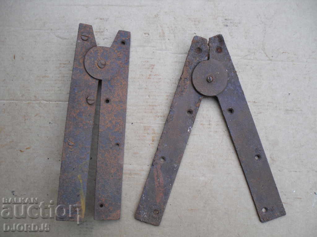Old hinges for a wooden ladder with price 3.00 BGN | € 1.53 Old hinges for a wooden ladder with price 3.00 BGN | € 1.53