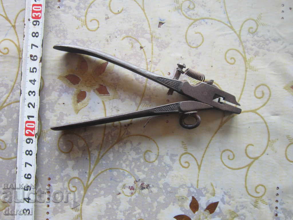 Unique German old clap-type pliers with price 30.00 BGN | € 15.34 Unique German old clap-type pliers with price 30.00 BGN | € 15.34
