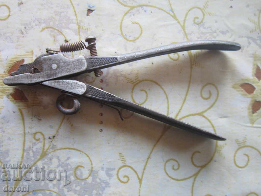Unique German old clap-type pliers - 6 Unique German old clap-type pliers - 6