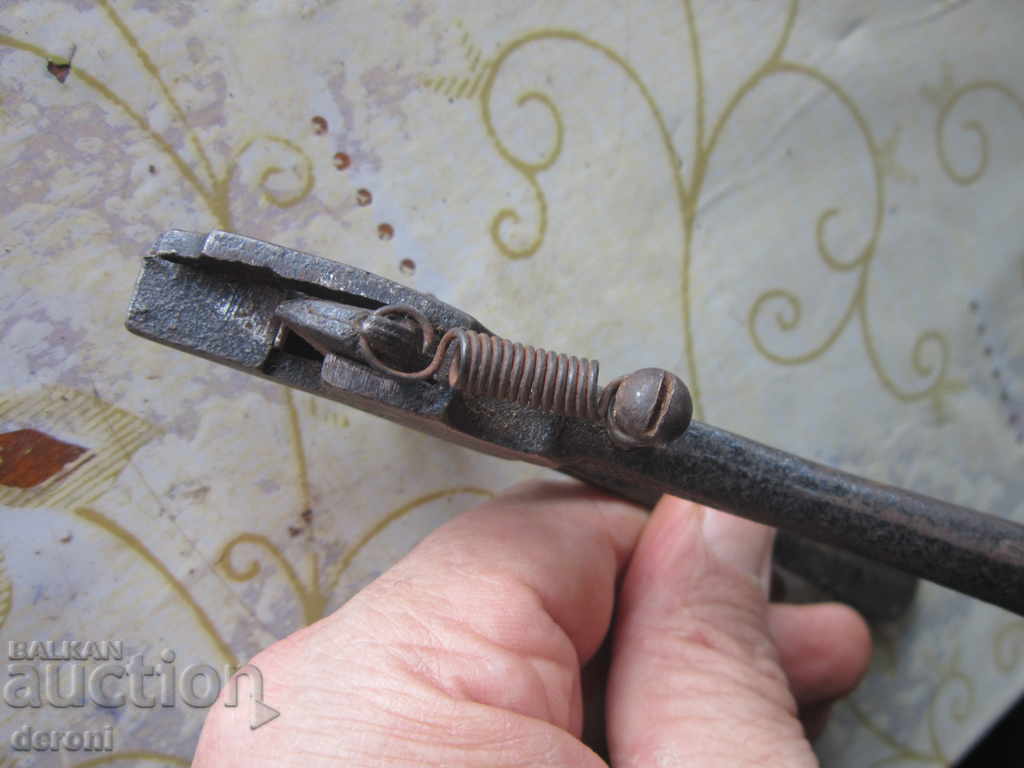 Unique German old clap-type pliers - 7 Unique German old clap-type pliers - 7