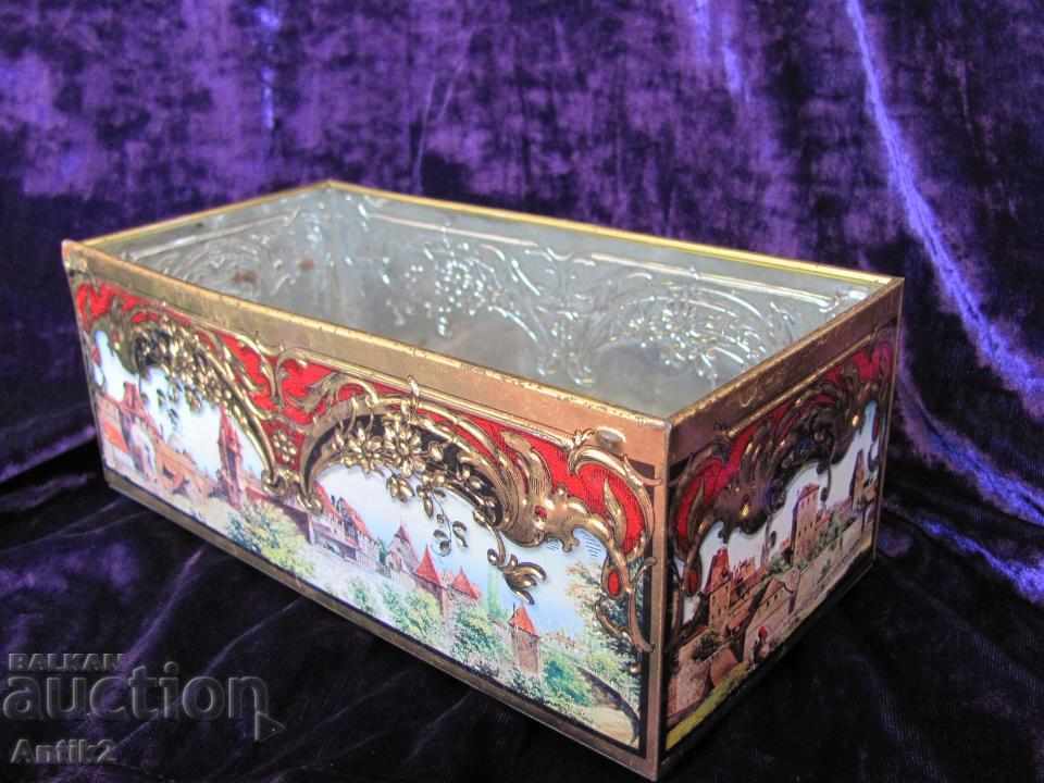 Delivery of The 40th Sweets Metal Box in Germany Delivery of The 40th Sweets Metal Box in Germany