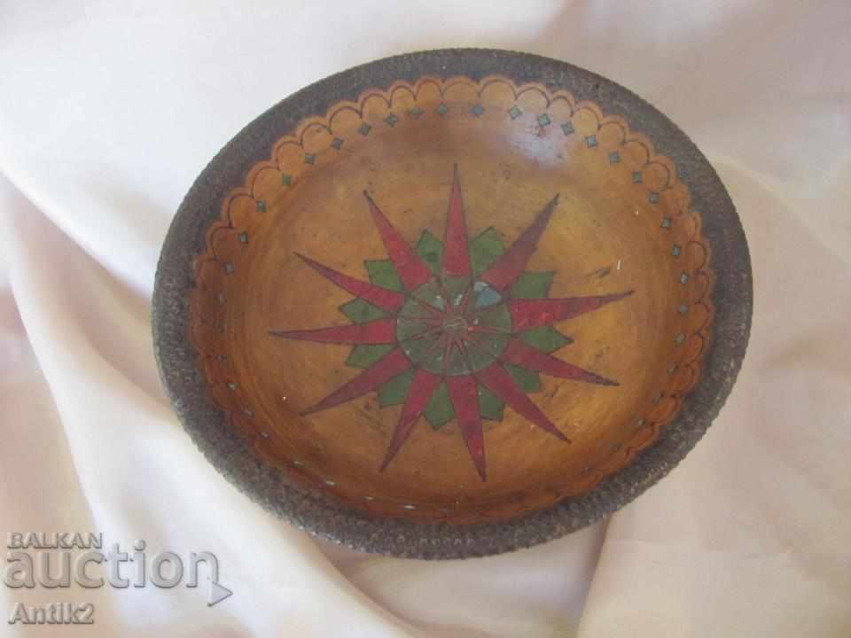 Χειροποίητη ξύλινη μπομπονιέρα του 19ου αιώνα με τιμή 84.00 BGN | € 42.95 Χειροποίητη ξύλινη μπομπονιέρα του 19ου αιώνα με τιμή 84.00 BGN | € 42.95