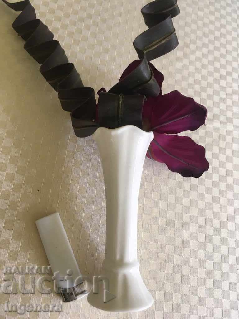 VASA PORCELANE ISKBANA with price 11.00 BGN | € 5.62 VASA PORCELANE ISKBANA with price 11.00 BGN | € 5.62