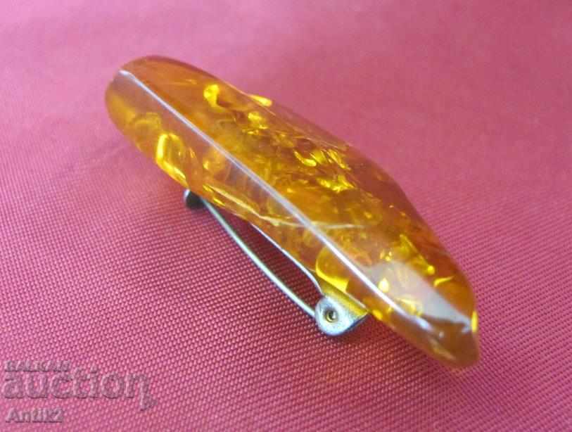 Delivery of Old Ladies Amber Brooch Delivery of Old Ladies Amber Brooch