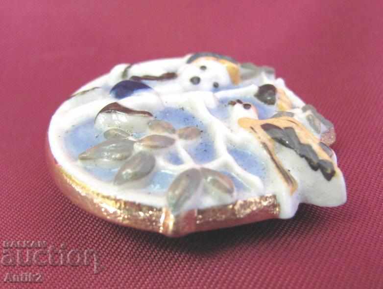 The 30 Old Porcelain Ladies Brooch with price 48.00 BGN | € 24.54 The 30 Old Porcelain Ladies Brooch with price 48.00 BGN | € 24.54