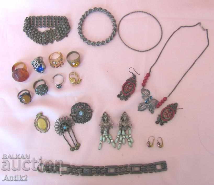 Από τα 30s έως τα 60s γυναικεία βραχιόλια κοσμήματος, δαχτυλίδια, σκουλαρίκια