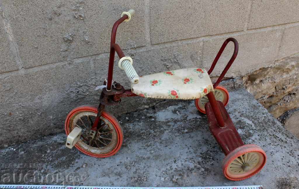 . OLD SOC CHILDREN'S BICYCLE CHILDREN'S WHEEL PEDALS SCOOTER - 7 . OLD SOC CHILDREN'S BICYCLE CHILDREN'S WHEEL PEDALS SCOOTER - 7