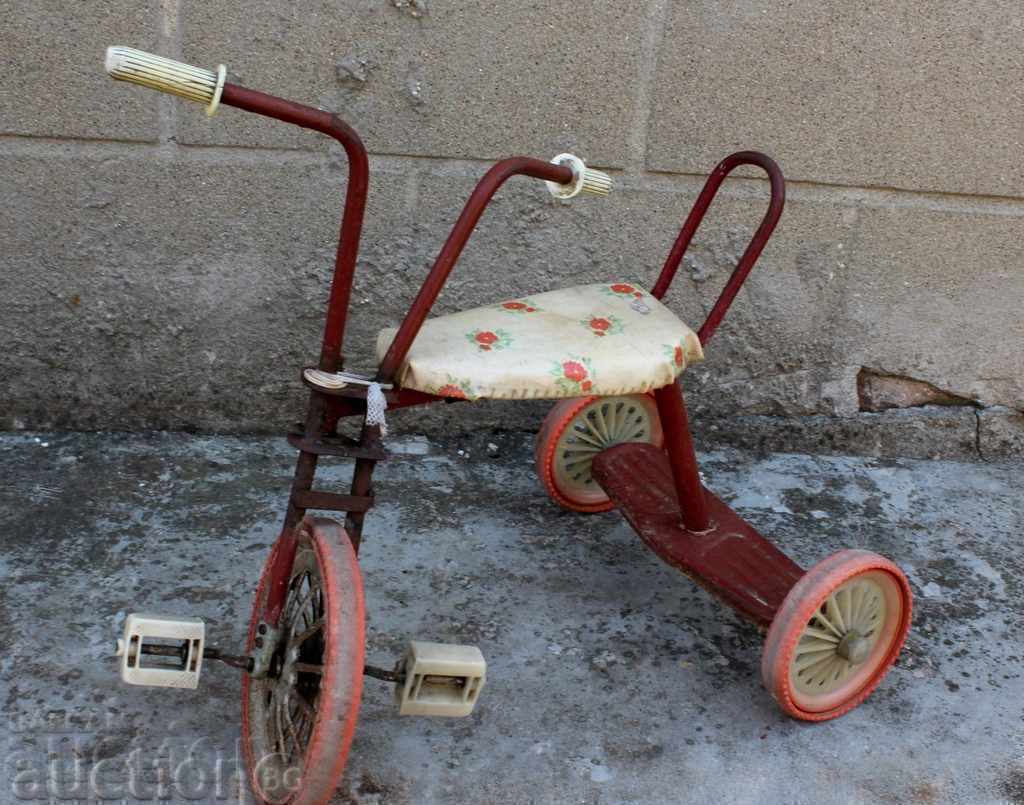 . OLD SOC CHILDREN'S BICYCLE CHILDREN'S WHEEL PEDALS SCOOTER . OLD SOC CHILDREN'S BICYCLE CHILDREN'S WHEEL PEDALS SCOOTER