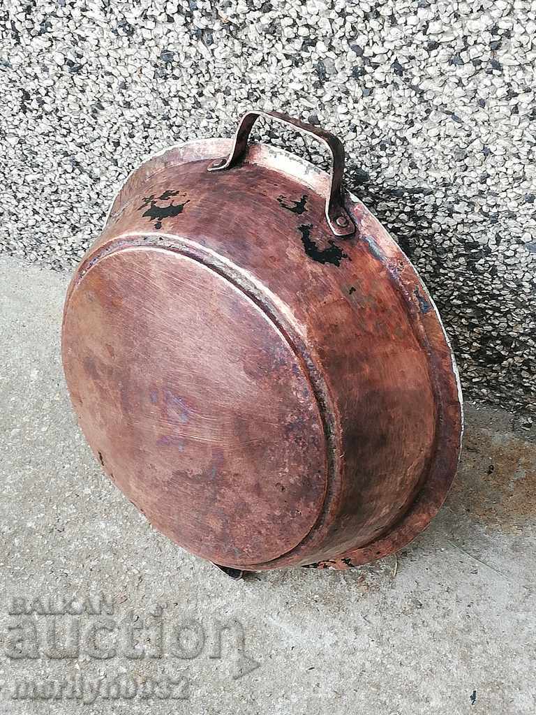 Auction  Baked tray, copper pot, baker, sahane, honey, pan, tass