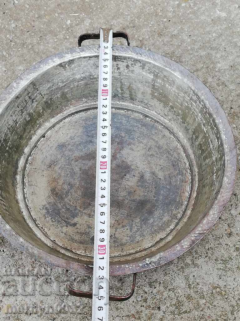 Delivery of Baked tray, copper pot, baker, sahane, honey, pan, tass