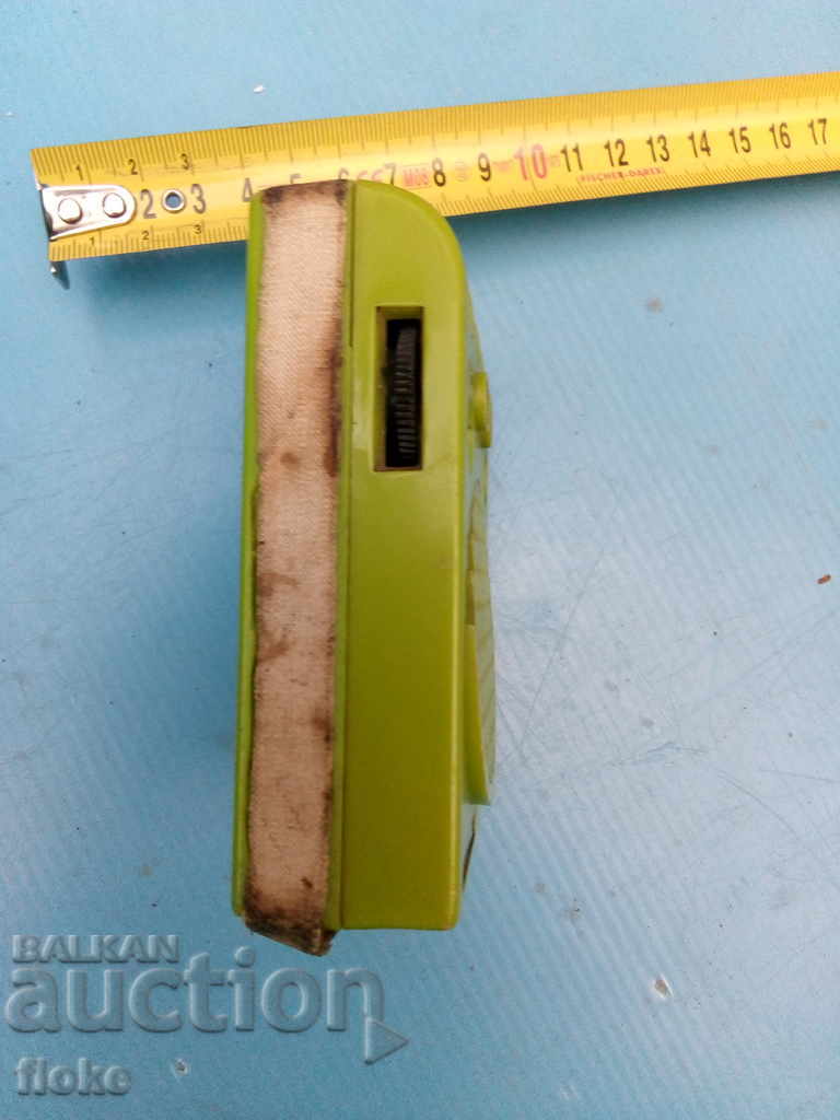Old transistor, radio with price 6.00 BGN | € 3.07 Old transistor, radio with price 6.00 BGN | € 3.07