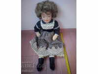 Παλιά μεγάλη κεραμική κούκλα