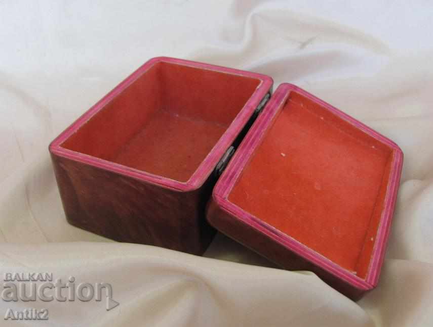 Old Wooden Jewelery Box - 6 Old Wooden Jewelery Box - 6