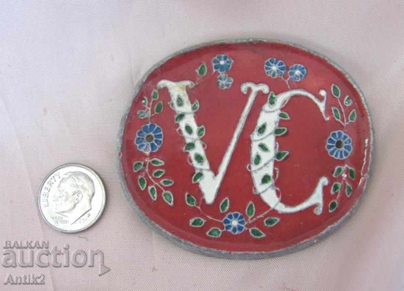 Delivery of Old toilet toilet sign, enamel on tsam Delivery of Old toilet toilet sign, enamel on tsam