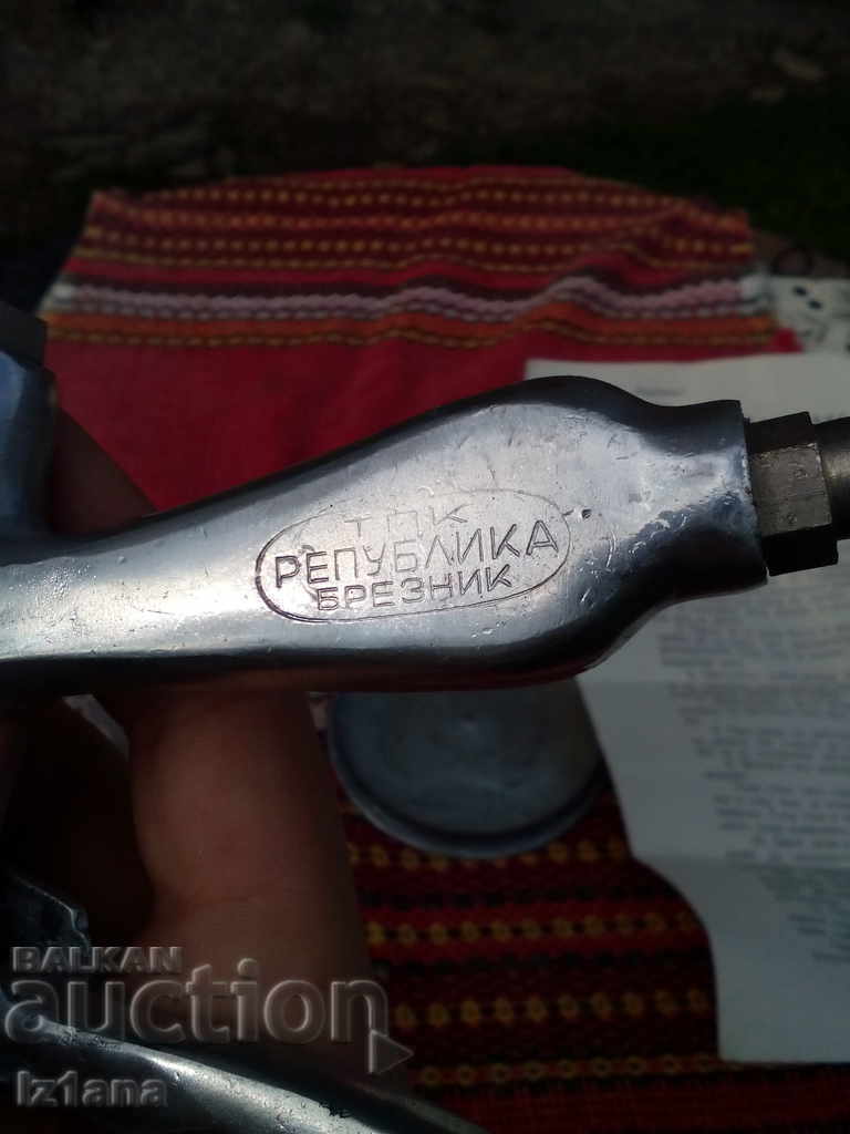 Old compressor spray gun for painting - 7 Old compressor spray gun for painting - 7