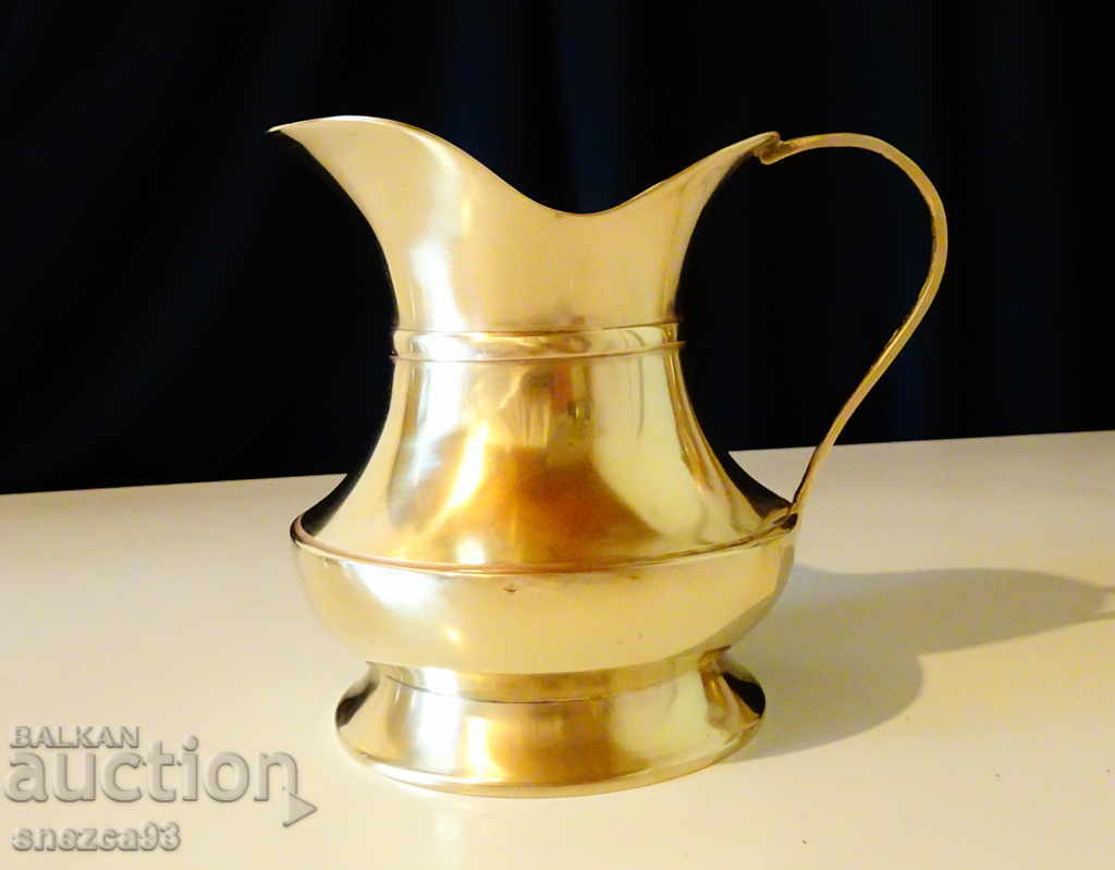 English brass jug 14 cm.