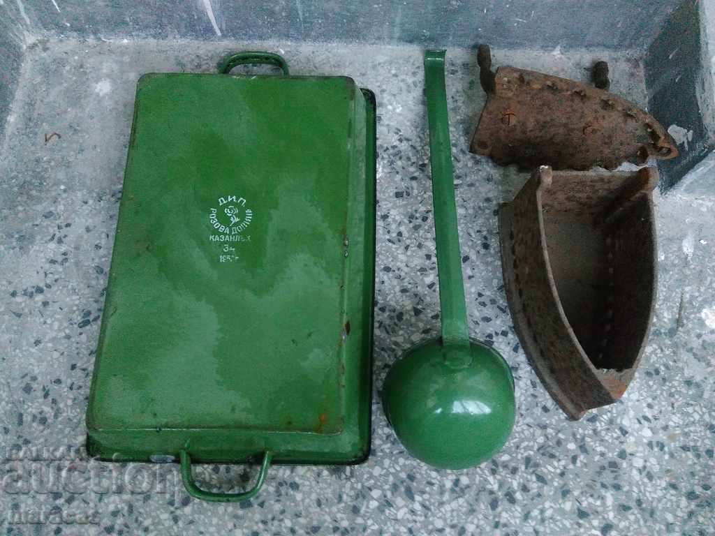 Lot of antiques with price 33.00 BGN | € 16.87 Lot of antiques with price 33.00 BGN | € 16.87