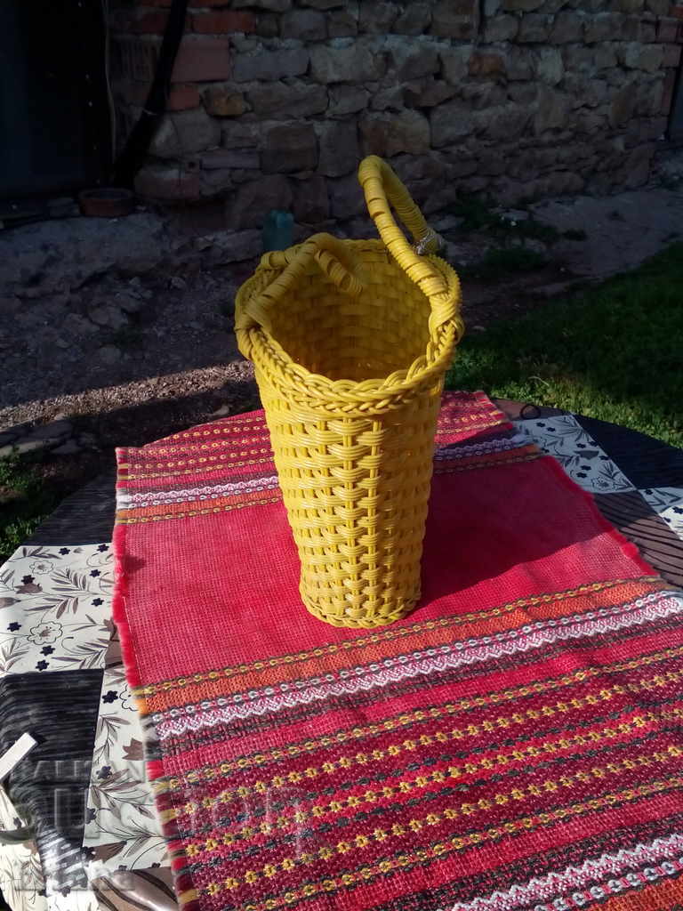 An old basket with price 11.00 BGN | € 5.62 An old basket with price 11.00 BGN | € 5.62